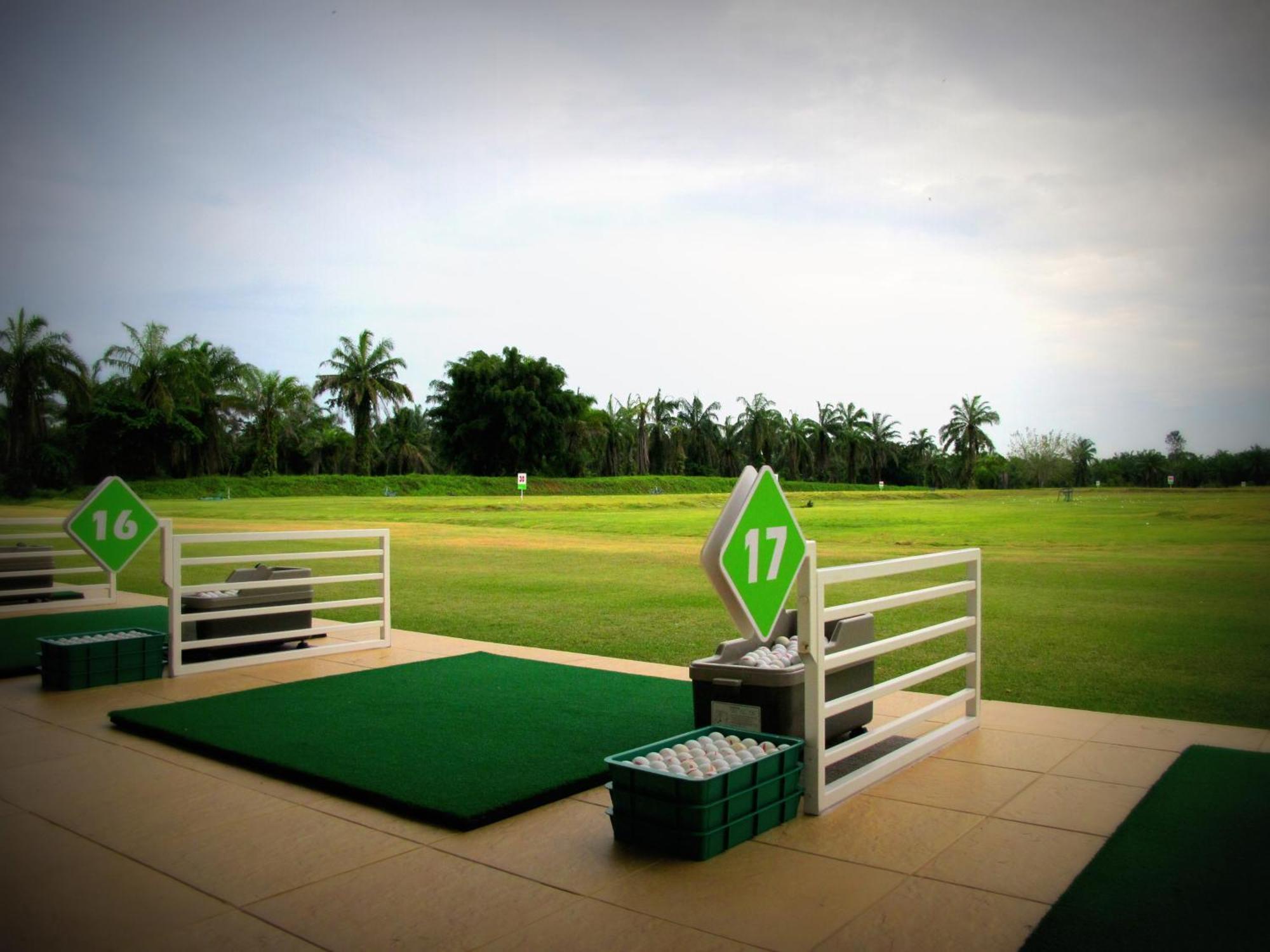 Resort Palm Driving Range&resort 2*