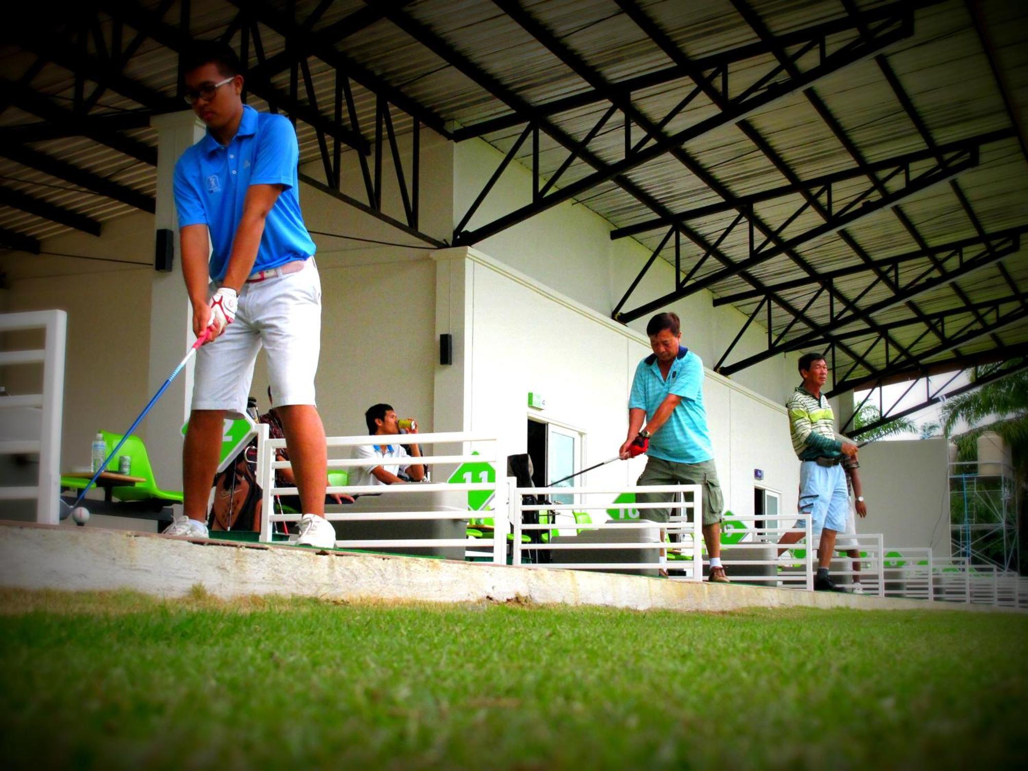 Resort Palm Driving Range&resort Krabi town