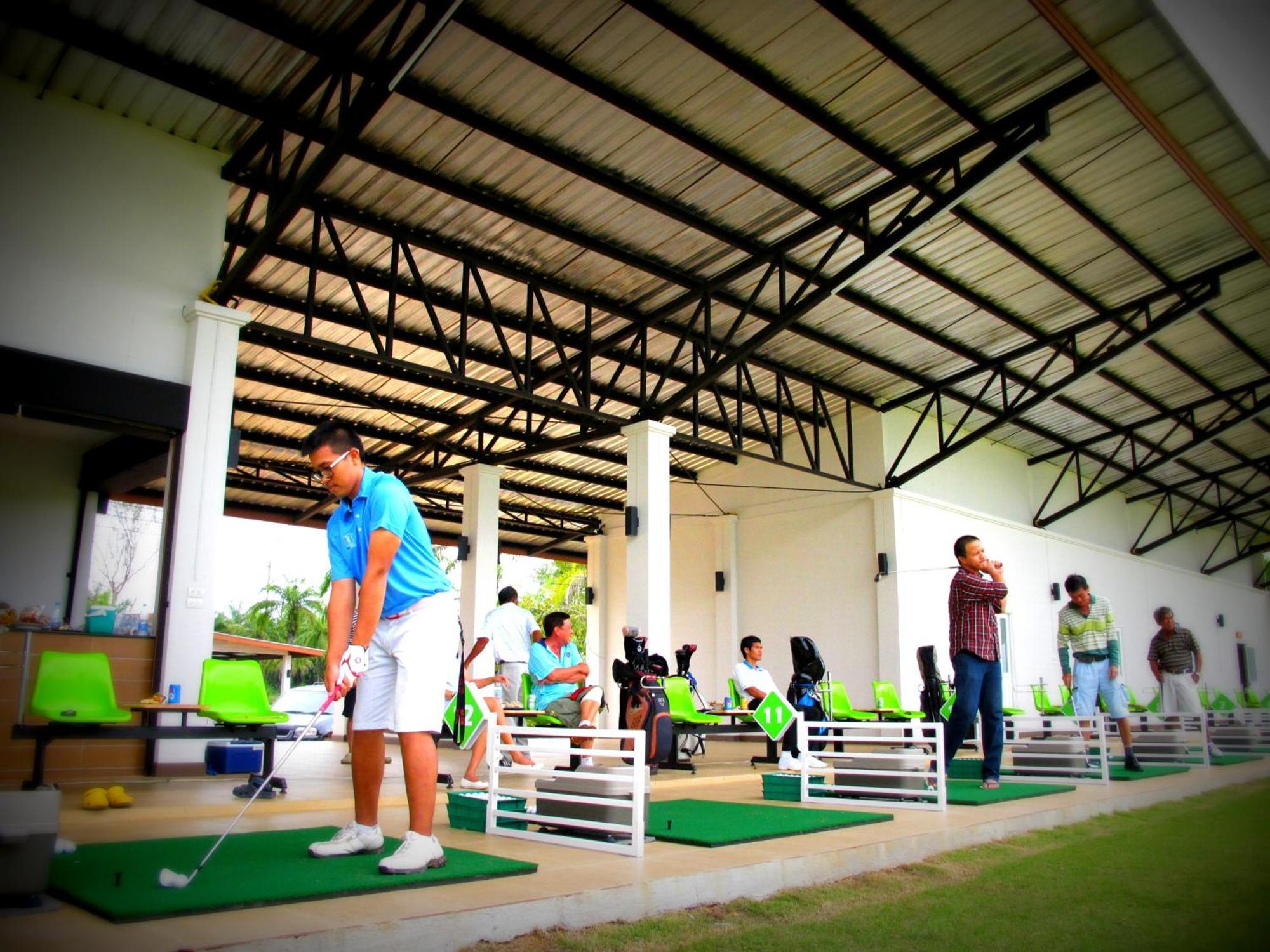Resort Palm Driving Range&resort 2*
