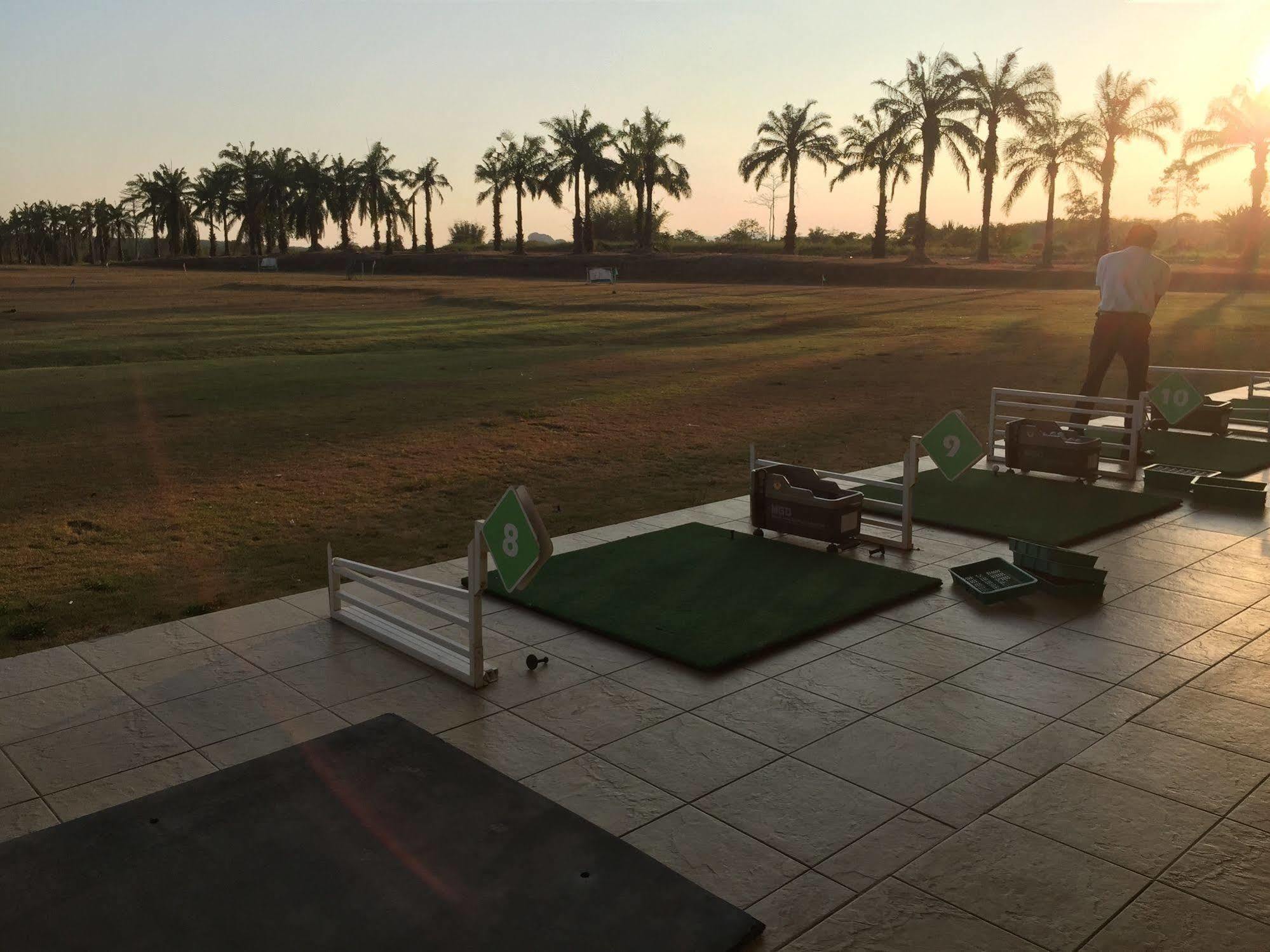 Palm Driving Range&resort